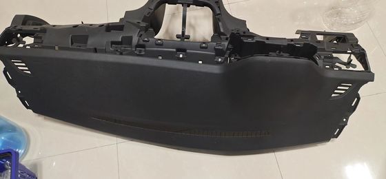 Польская автомобильная пластиковая инъекционная форма для внутренних и внешних деталей Автомобильный пресс-мастер